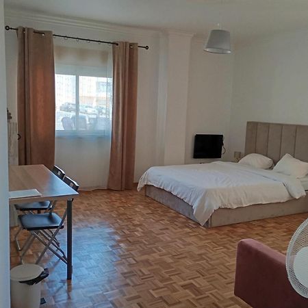Rooms 10 Mins Walk From Train Station! Agualva-Cacem Εξωτερικό φωτογραφία