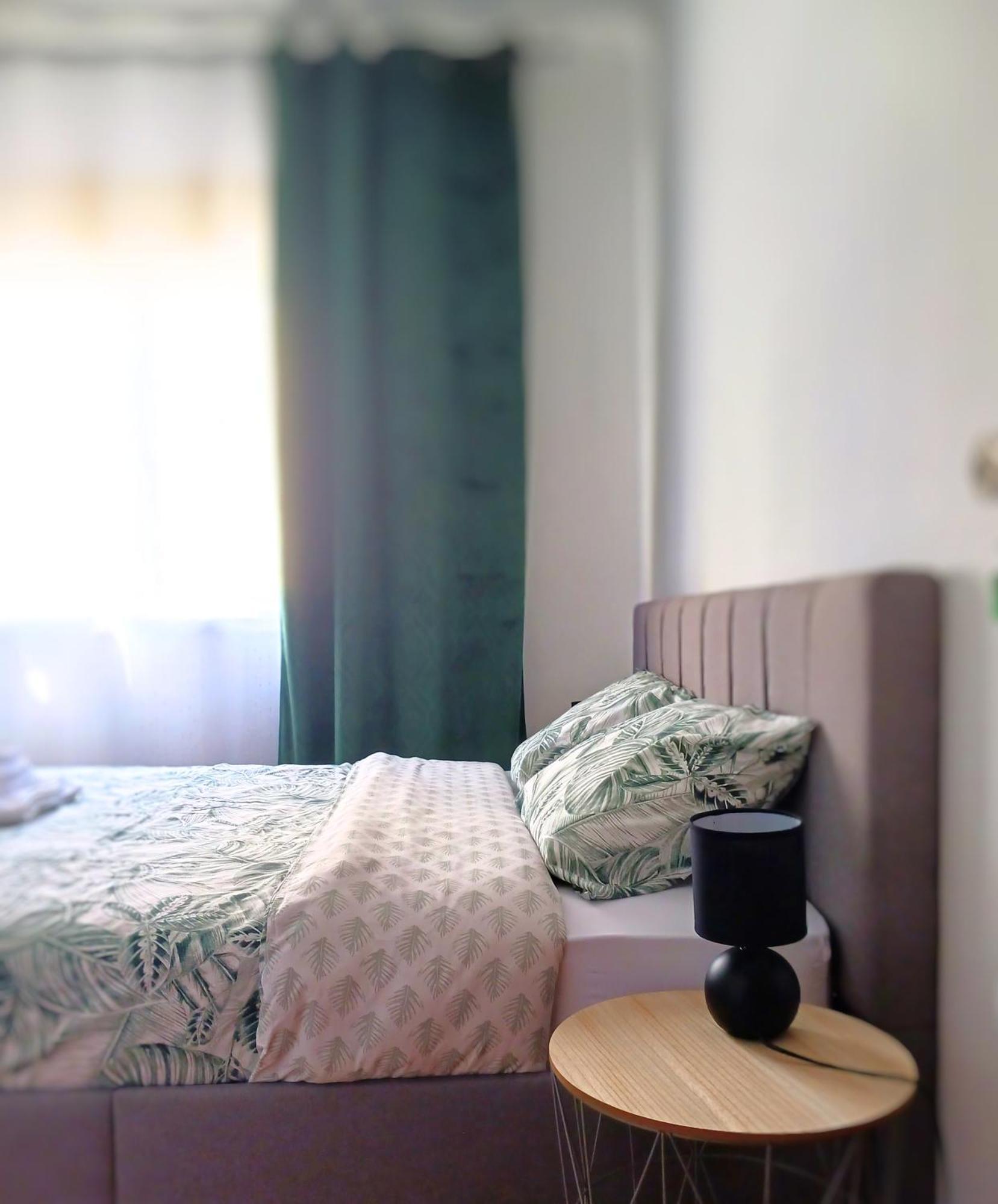 Rooms 10 Mins Walk From Train Station! Agualva-Cacem Εξωτερικό φωτογραφία