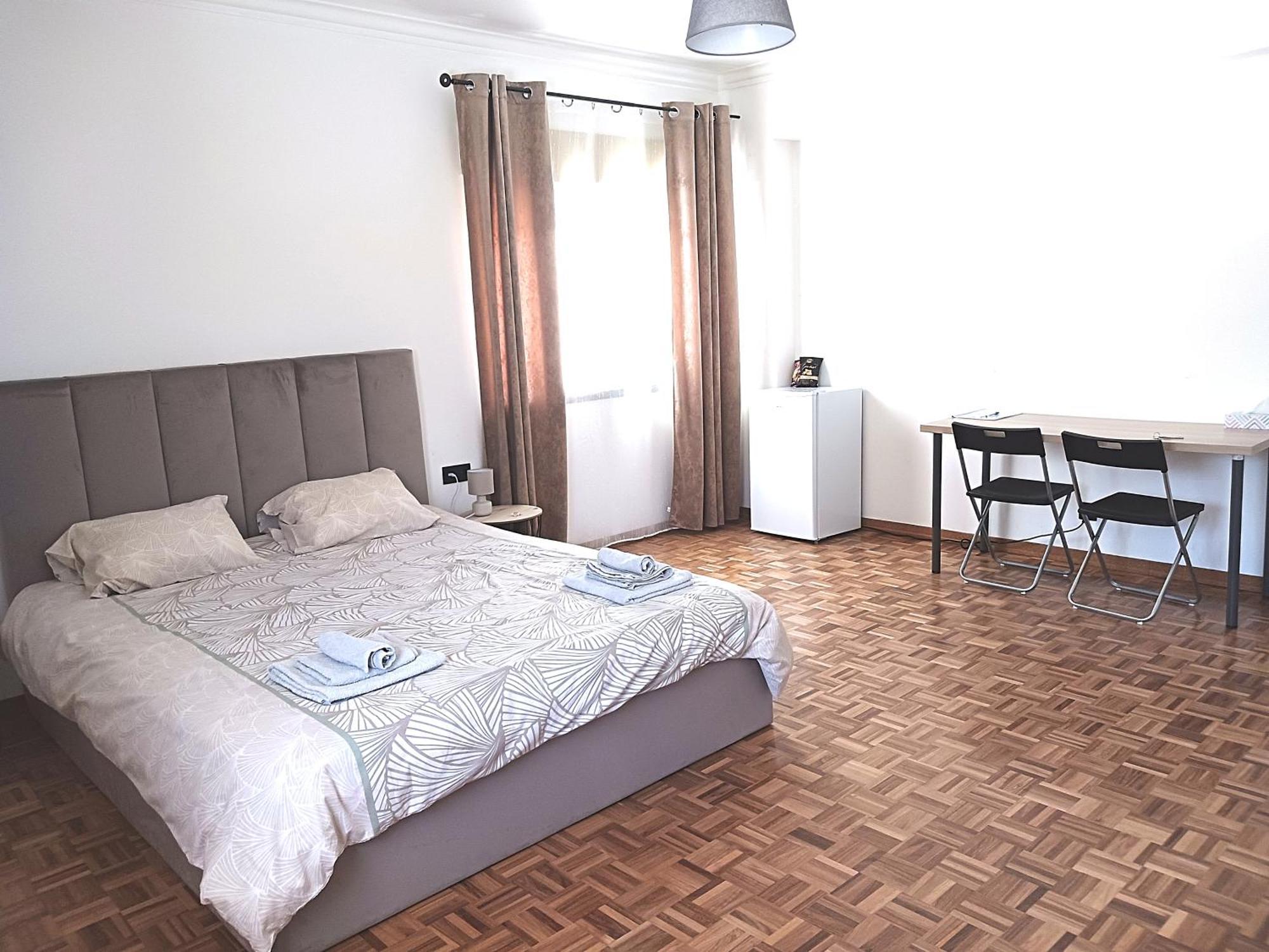 Rooms 10 Mins Walk From Train Station! Agualva-Cacem Εξωτερικό φωτογραφία
